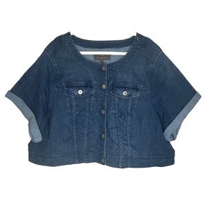 Torrid Cropped Denim Jacket Size 6